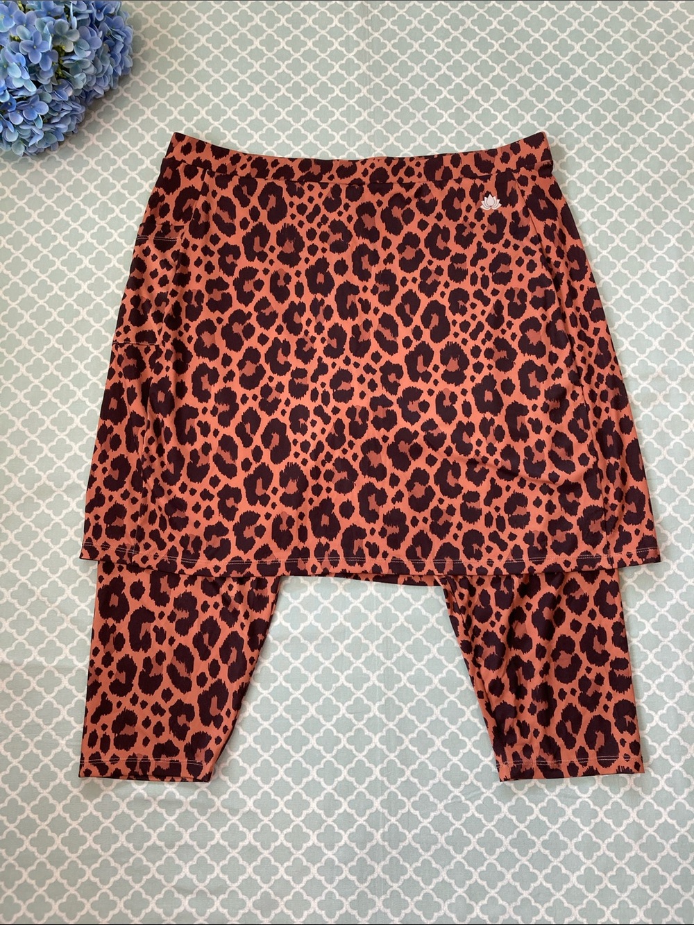 Snoga Fit Leopard Skirt With Leggings 2X